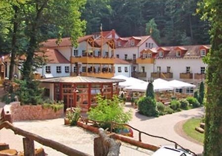 Schlosshotel Landstuhl Exteriör bild