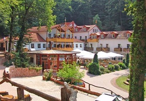 Schlosshotel Landstuhl Exteriör bild